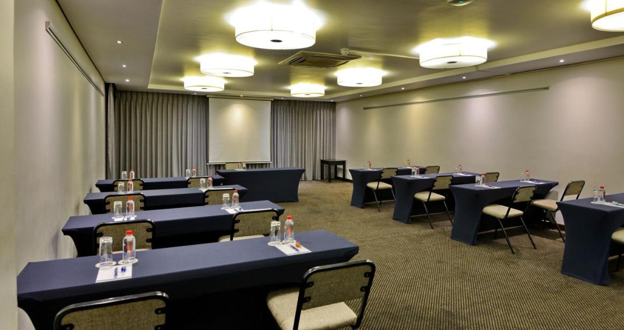 Anew Hotel Witbank Emalahleni Esterno foto