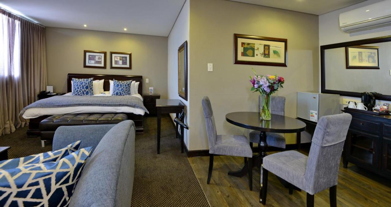 Anew Hotel Witbank Emalahleni Esterno foto